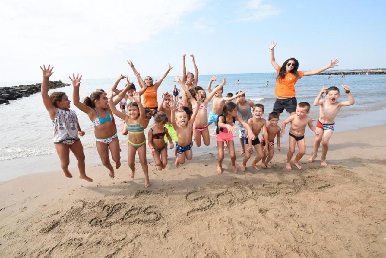 Vias-Plage Camping Les Salisses Quality Holidays Buitenkant foto
